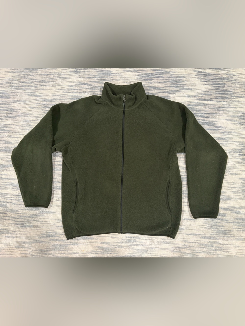 Uniqlo Men's Olive Green Full-Zip Fleece Jacket